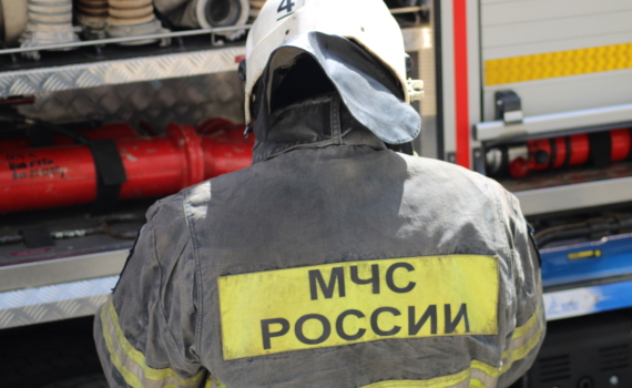 Пожар на складе сэндвич-панелей в Воронеже: эвакуация не потребовалась