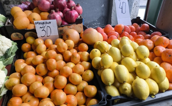 Кулинарный помощник и витаминная бомба: как сохранить лимоны в морозилке 3 способами на целый год Кулинарный помощник и витаминная бомба: как сохранить лимоны в морозилке 3 способами на целый год